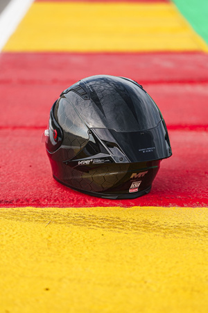 Kask integralny MT KRE+ S PURE GLOSS CARBON/BLACK